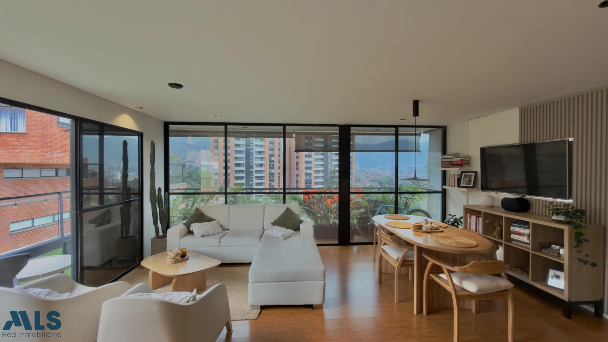 Apartamento en venta en Loma de las Brujas, Aburra Sur, Envigado — foto 1 de 18