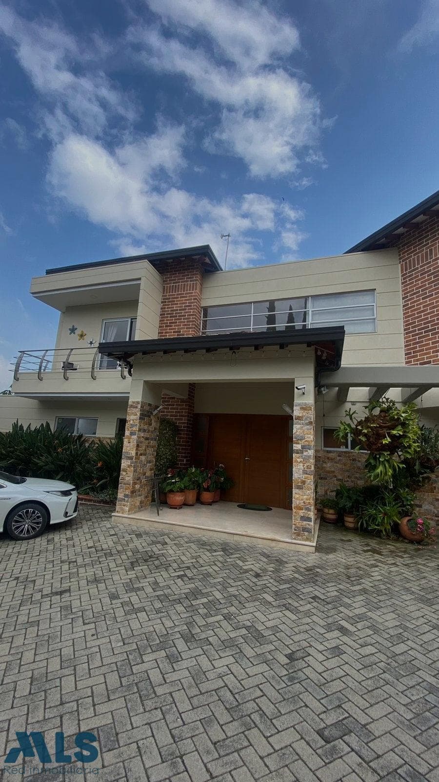 Casa en venta en Loma del Escobero, Aburra Sur, Envigado — foto 1 de 26