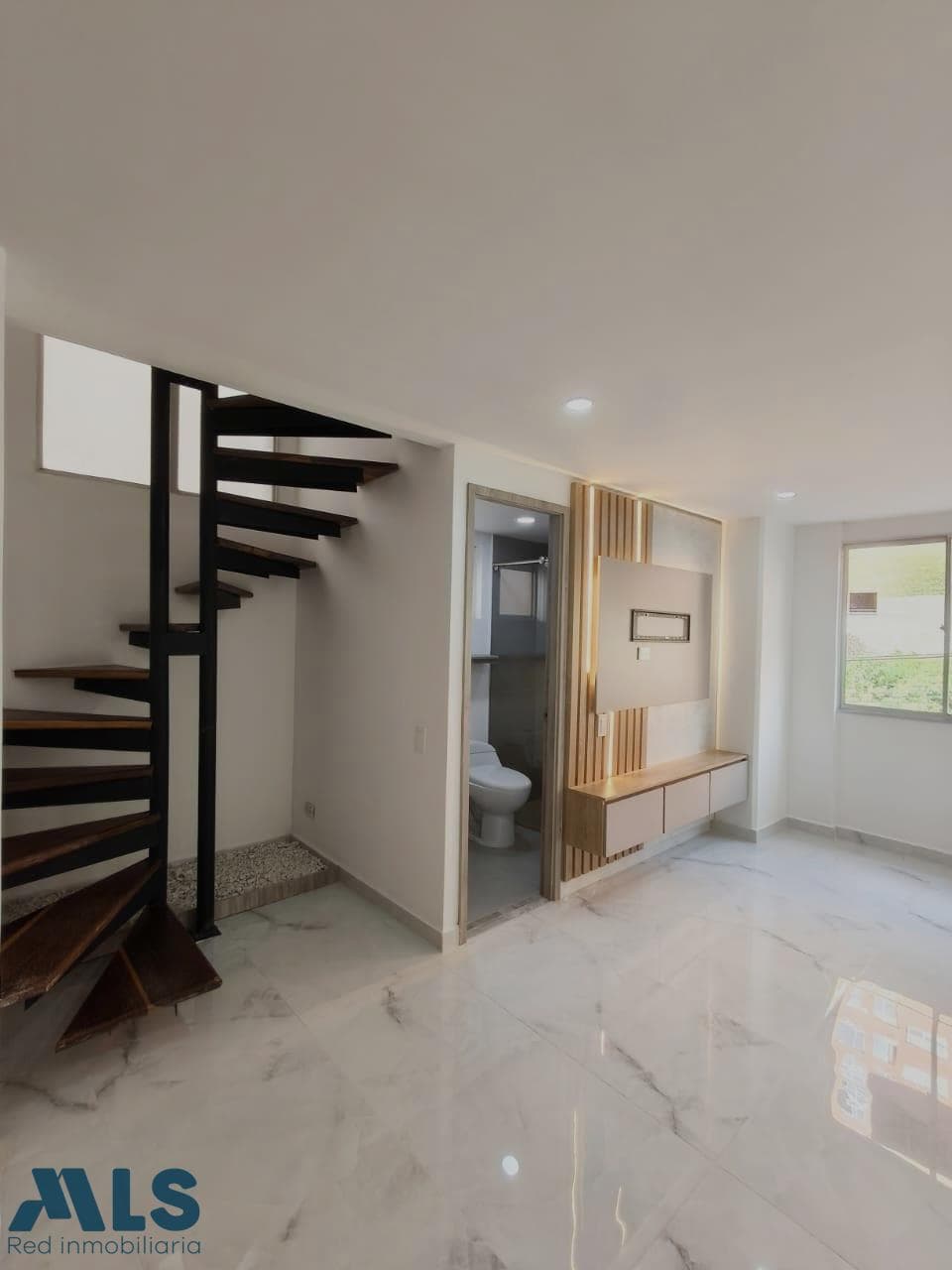 Apartamento en venta en Loma del Indio, Poblado, Medellín — foto 1 de 20