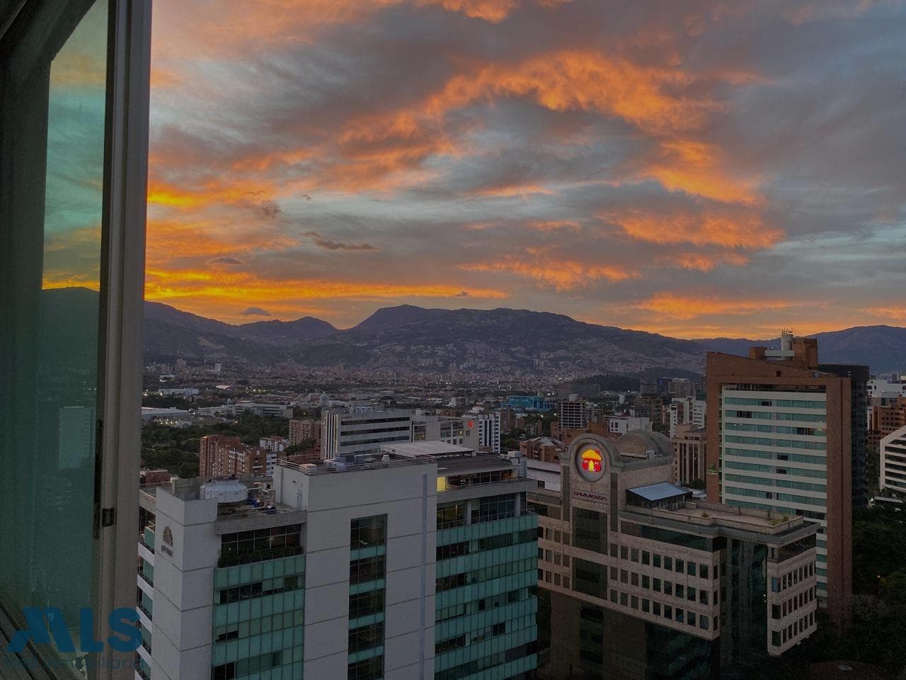 Apartamento en venta en Alejandría, Poblado, Medellín — foto 1 de 14