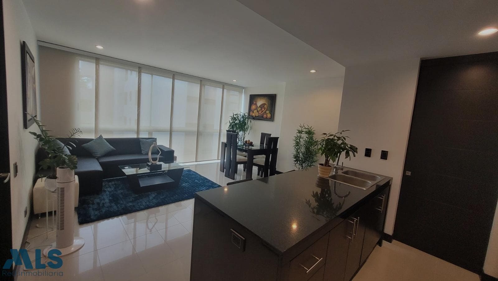 Apartamento en venta en Alejandría, Poblado, Medellín — foto 1 de 17