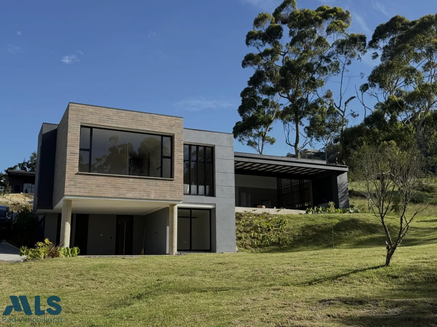 Casa en venta en Alto del Escobero (Envigado), Aburra Sur — foto 1 de 21