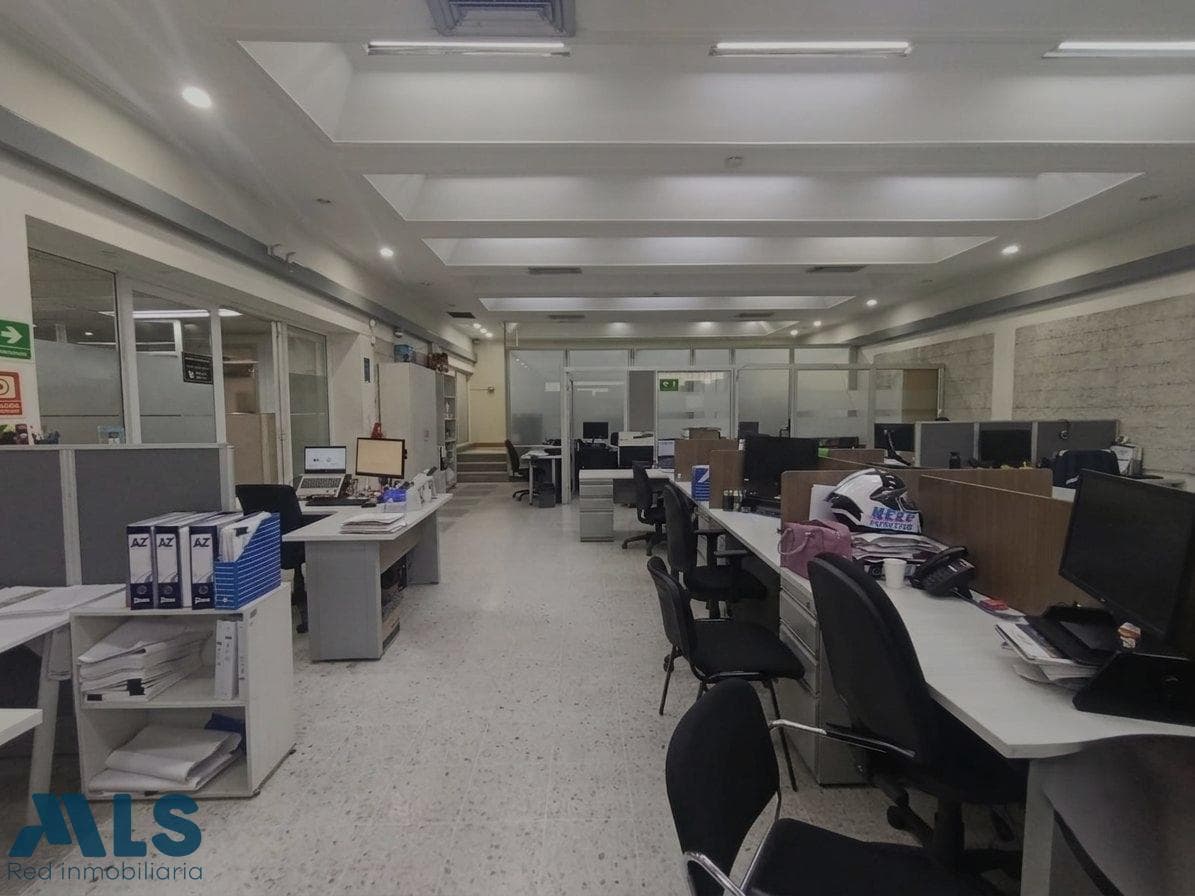 Oficina en venta en Prados de Sabaneta, Aburra Sur — foto 1 de 18