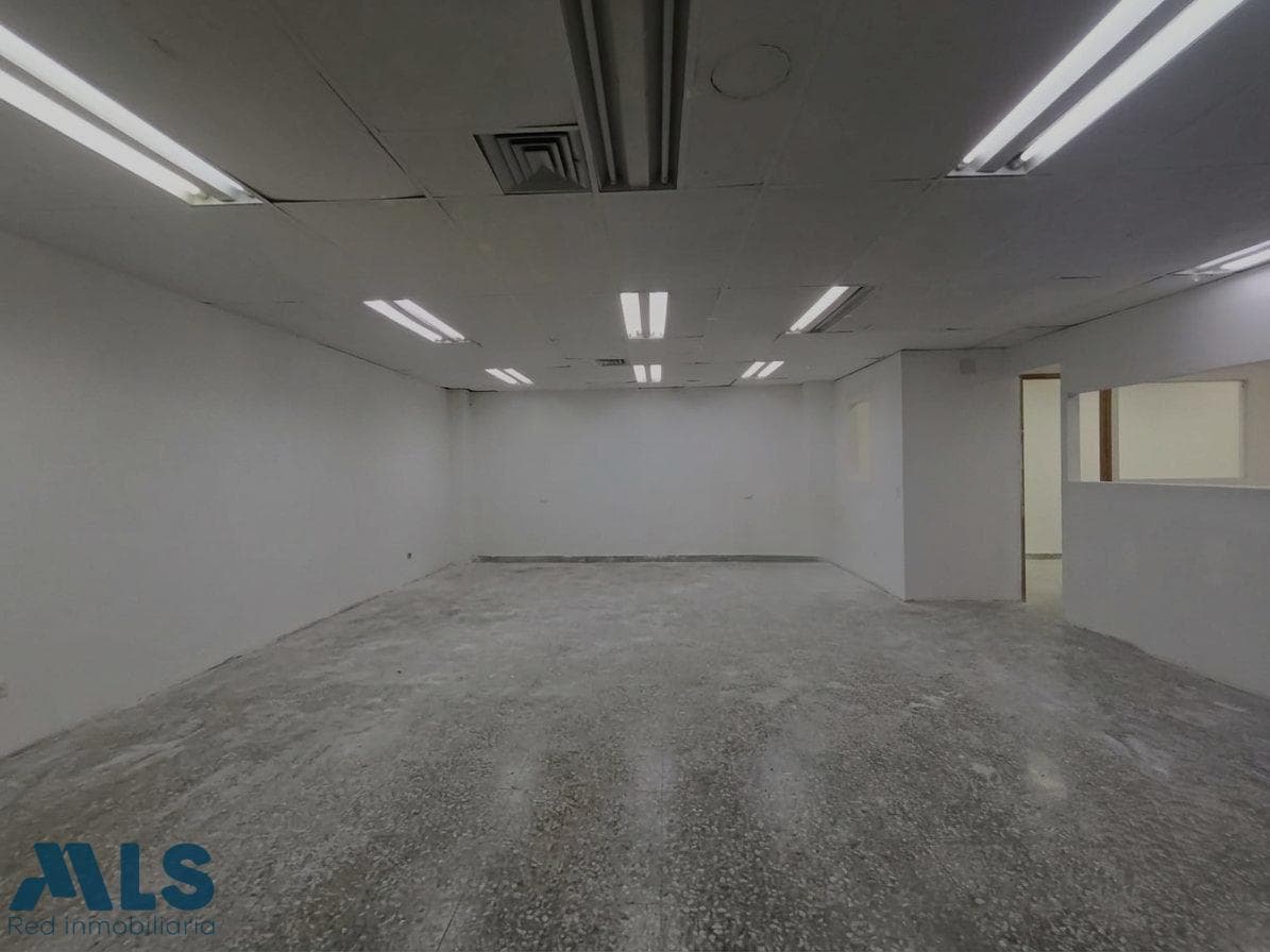 Local Comercial en venta en Prados de Sabaneta, Aburra Sur — foto 1 de 10