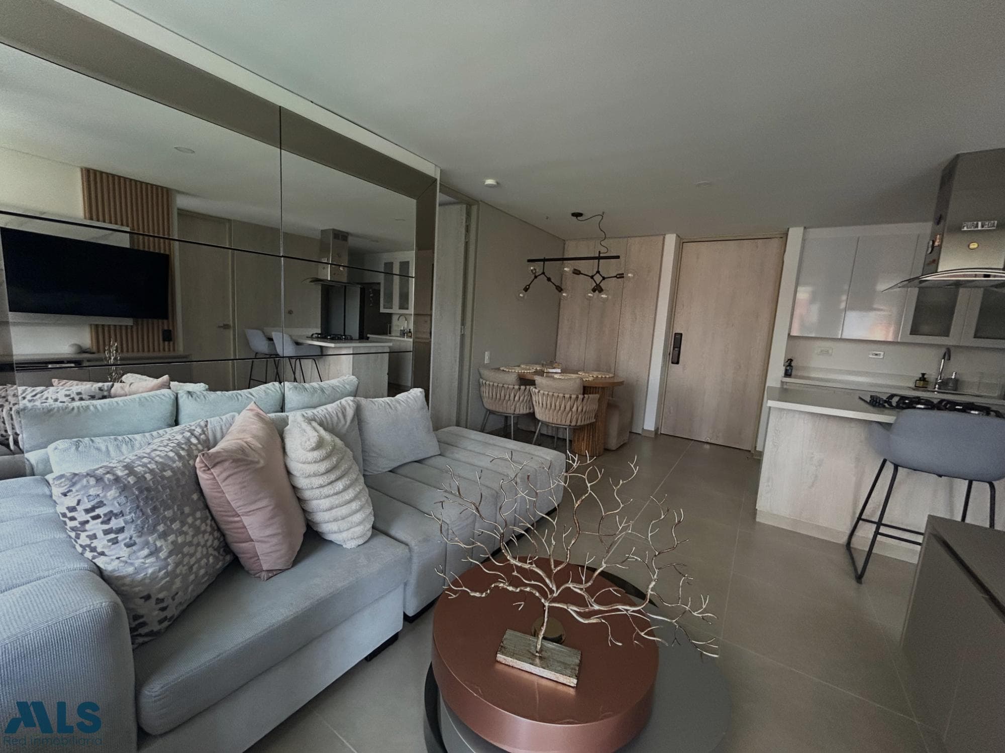 Apartamento en venta en Loma de las Brujas, Aburra Sur, Envigado — foto 1 de 24