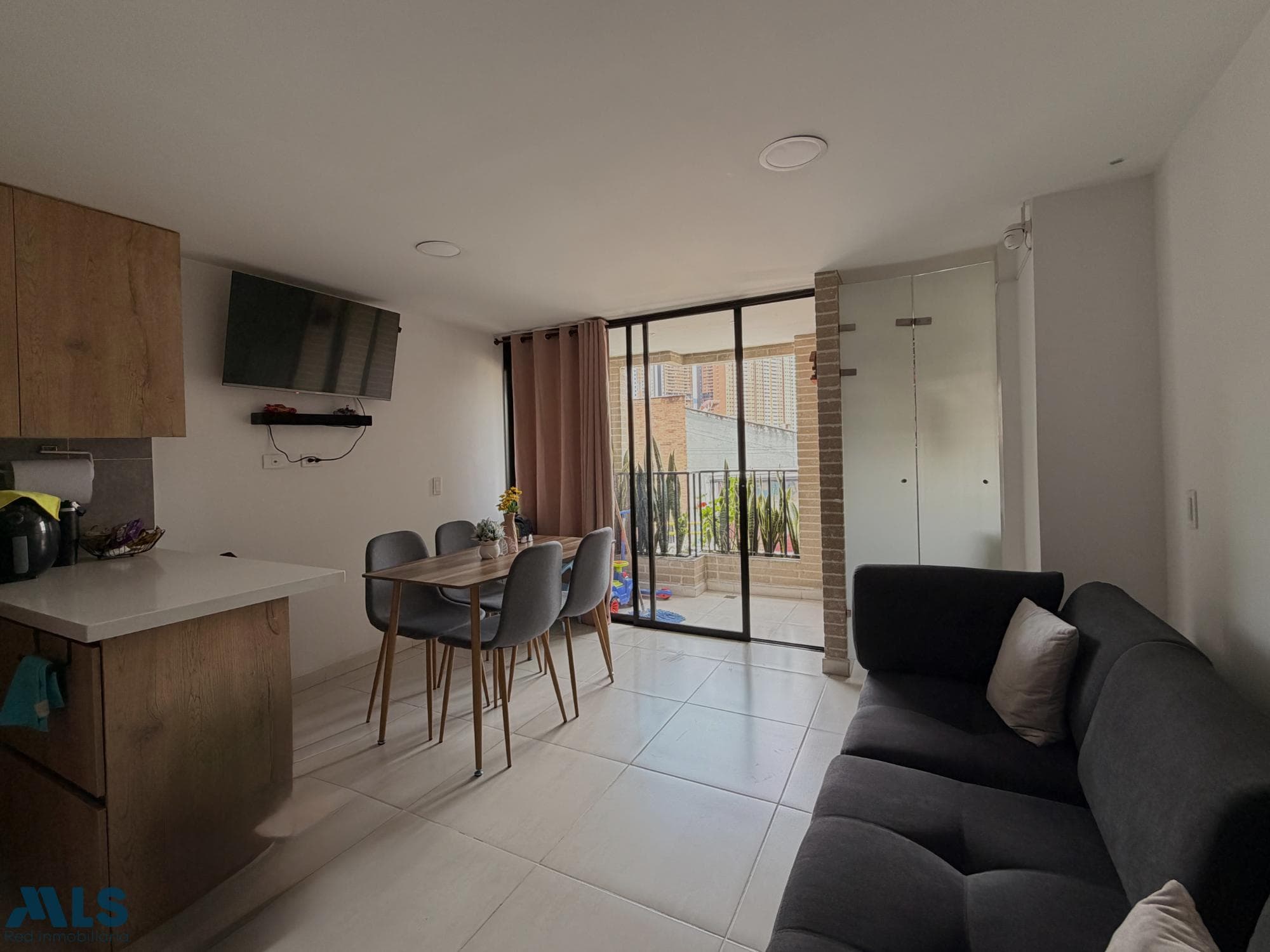 Apartamento en venta en Simon Bolivar, Aburra Sur, Itagüí — foto 1 de 32