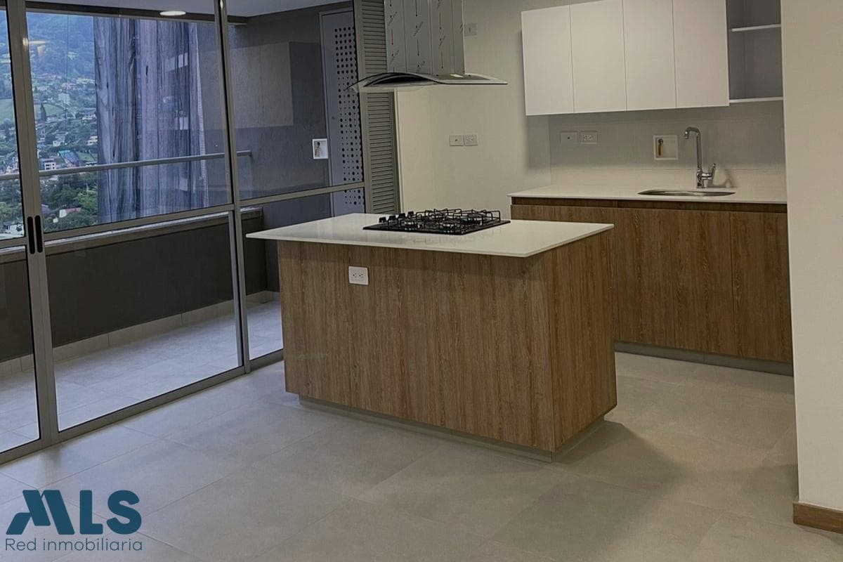 Apartamento en venta en Loma de San Jose, Aburra Sur, Sabaneta — foto 1 de 9