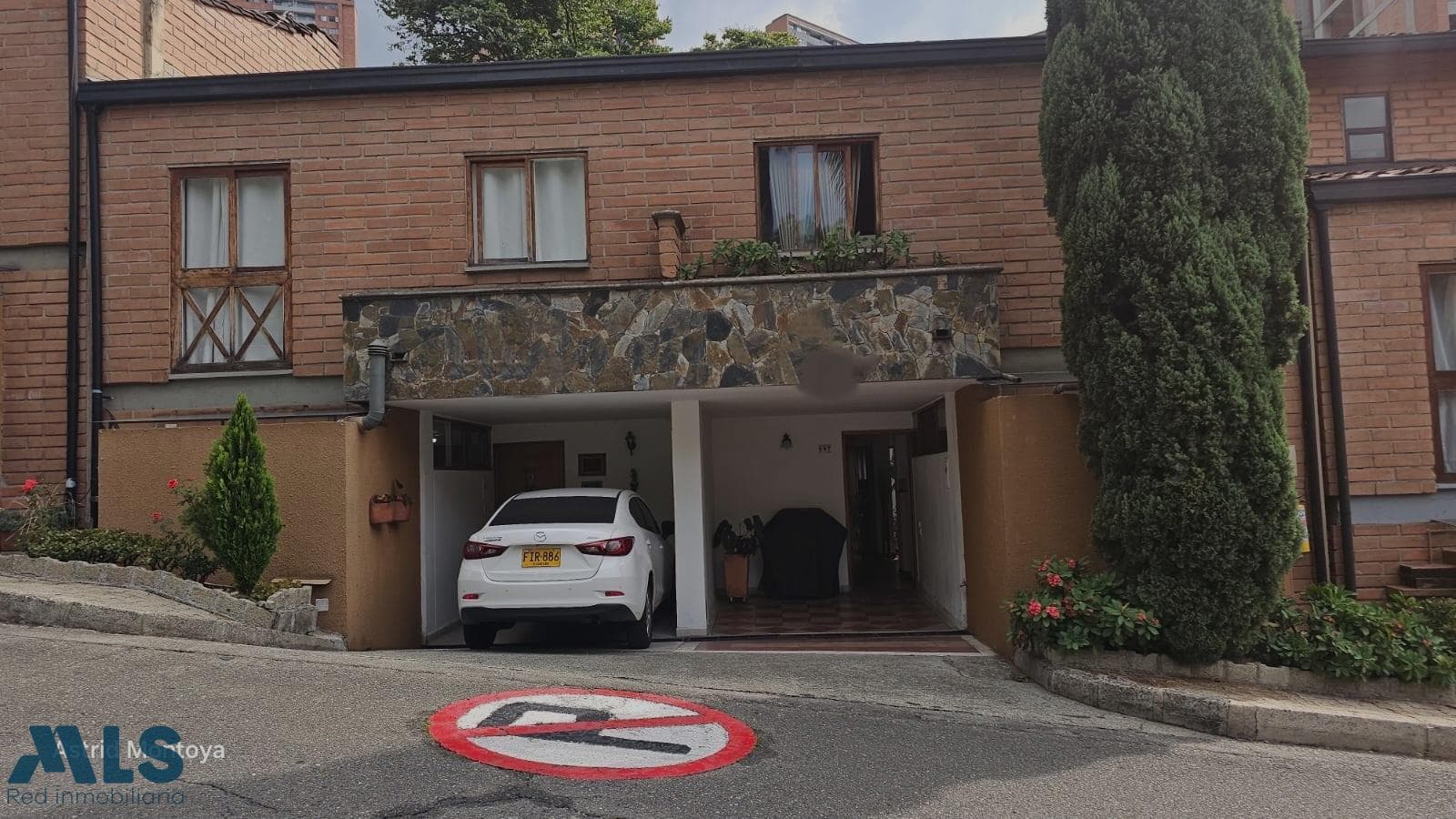 Casa en venta en Loma del Escobero, Aburra Sur, Envigado — foto 1 de 31
