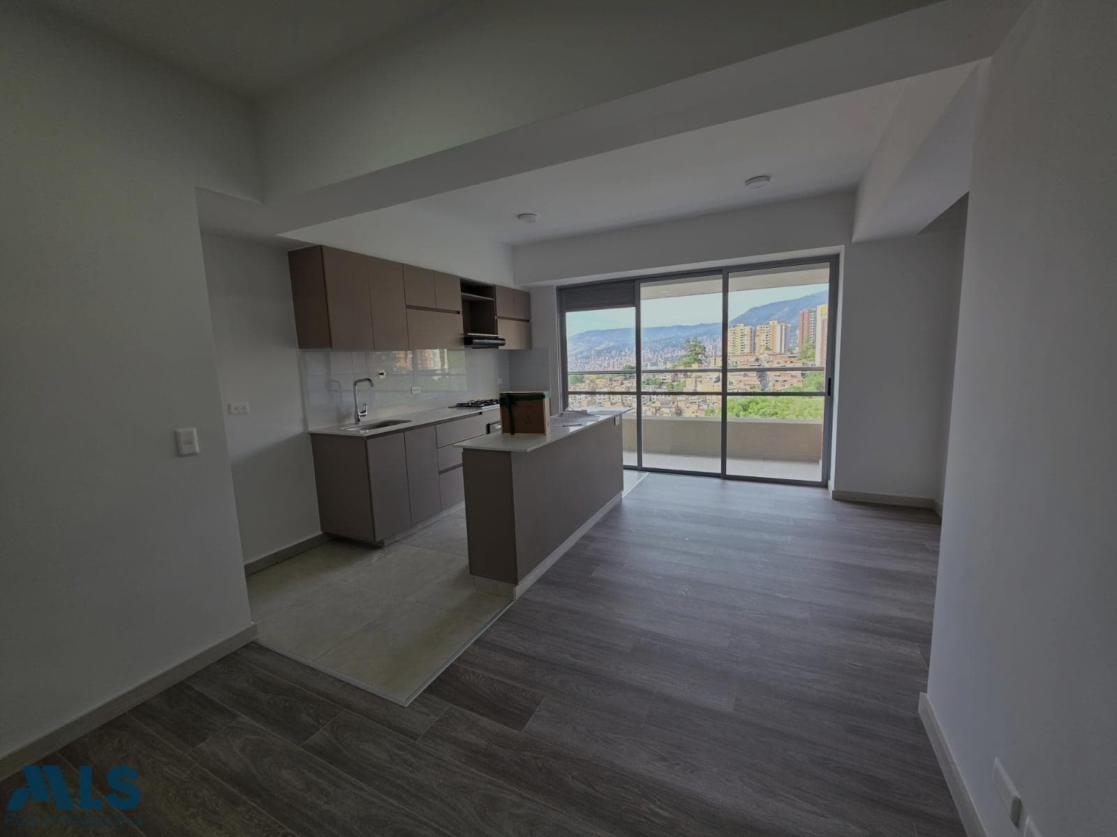 Apartamento en venta en Asdesillas, Aburra Sur, Sabaneta — foto 1 de 15