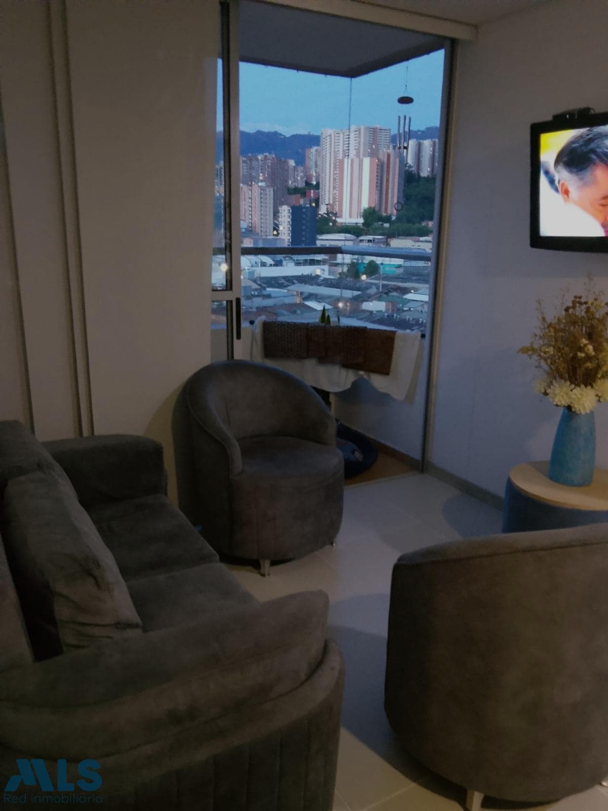 Apartamento en venta en Restrepo Naranjo, Aburra Sur, Sabaneta — foto 1 de 8