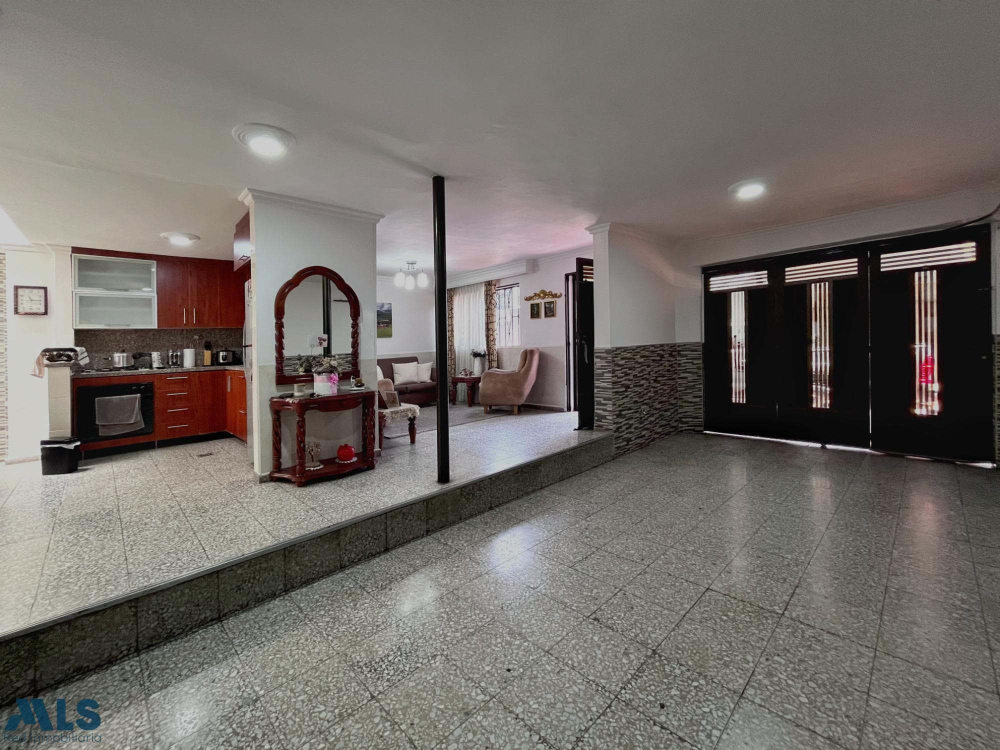 Casa en venta en Campo Amor, Belén Guayabal, Medellín — foto 1 de 22