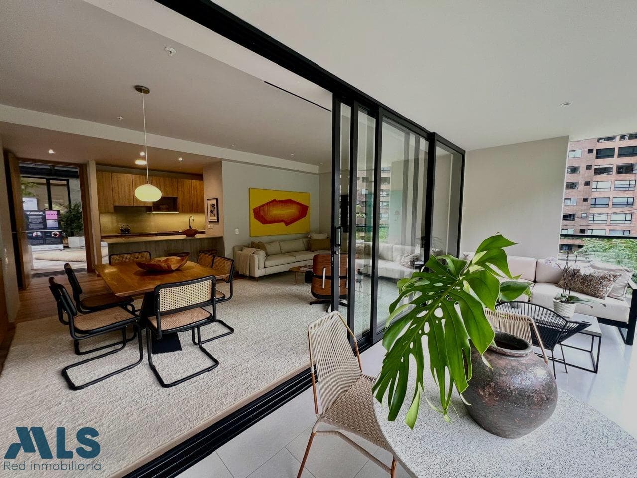 Apartamento en venta en Los Bósques, Poblado, Medellín — foto 1 de 19