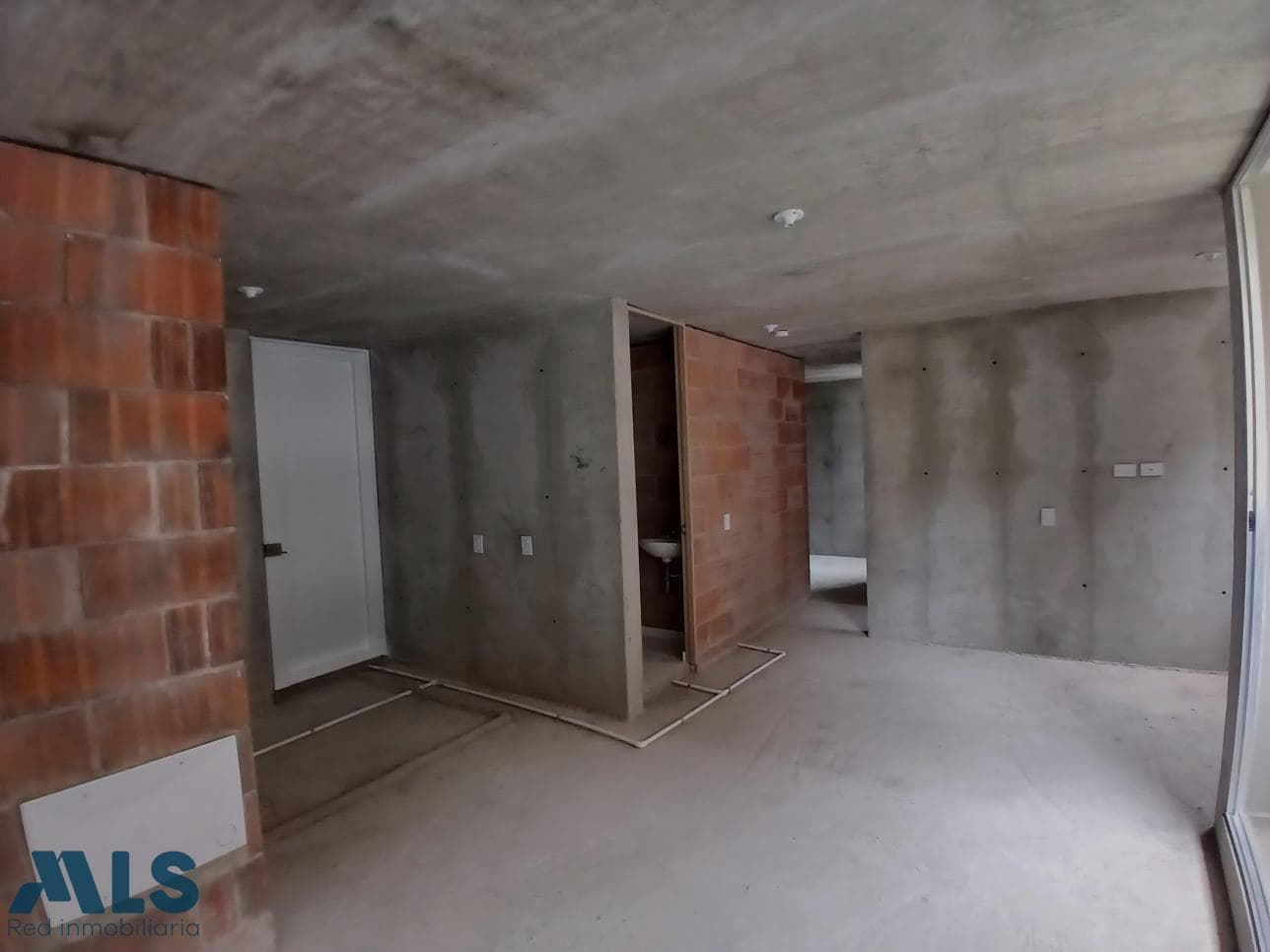 Apartamento en venta en Los Bucaros, Norte, Bello — foto 1 de 11