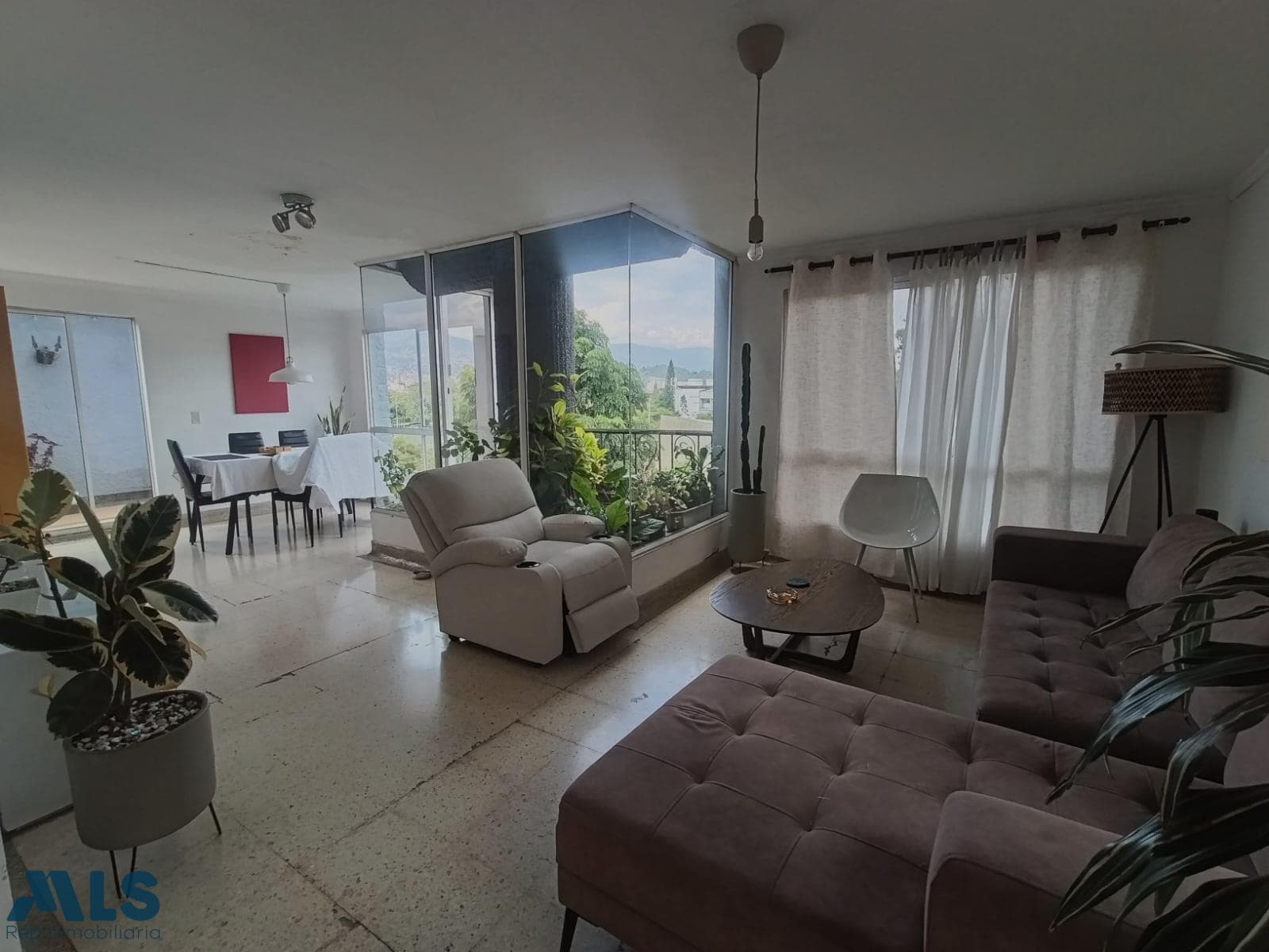 Apartamento en venta en Bolivariana, Laureles, Medellín — foto 1 de 18
