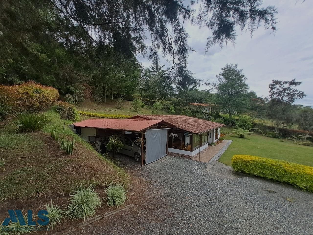 Casa en venta en V. Ojo de Agua, Oriente Antioqueño, Rionegro — foto 1 de 21