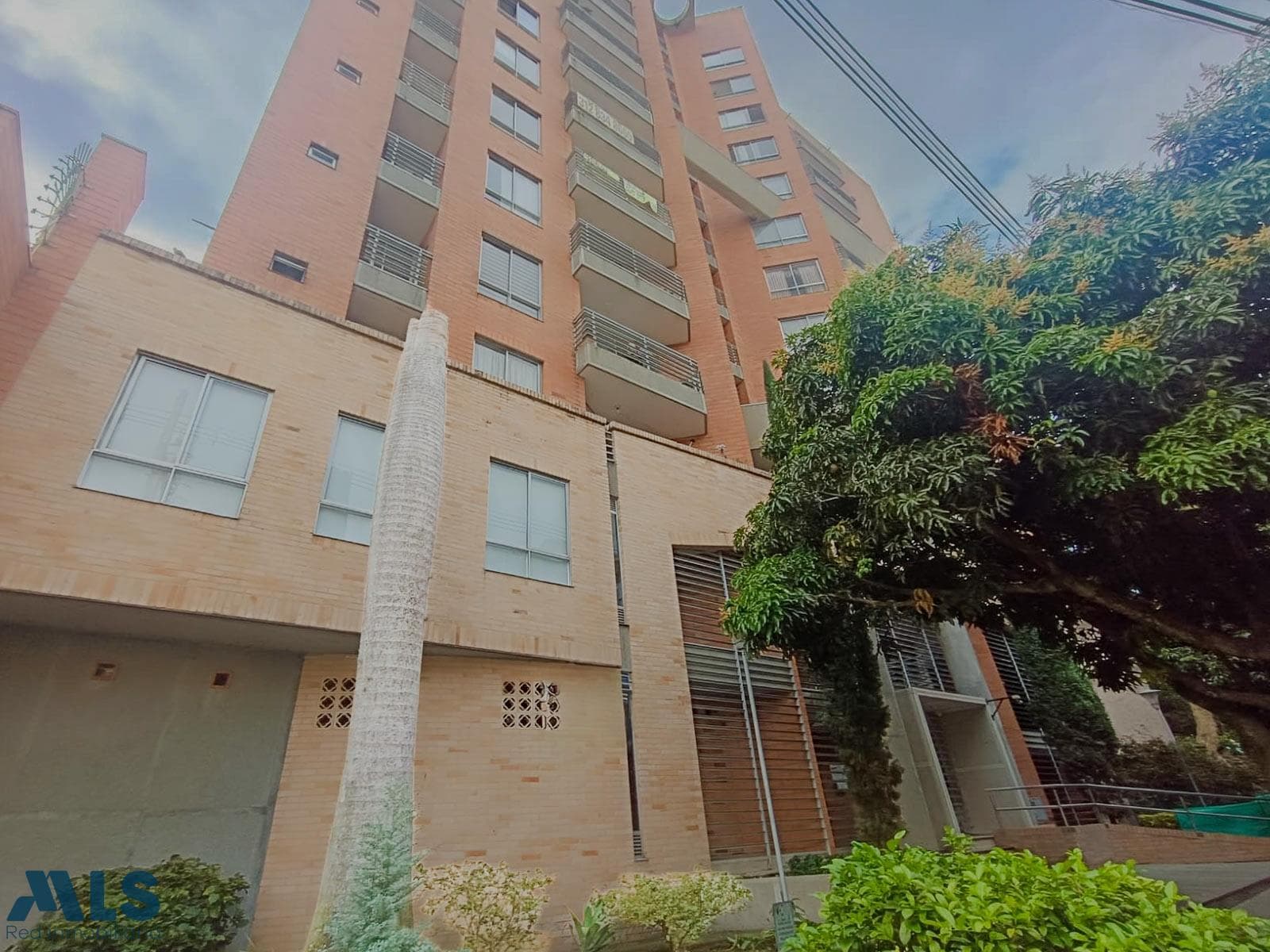 Apartamento en venta en Simon Bolivar, Laureles, Medellín — foto 1 de 20