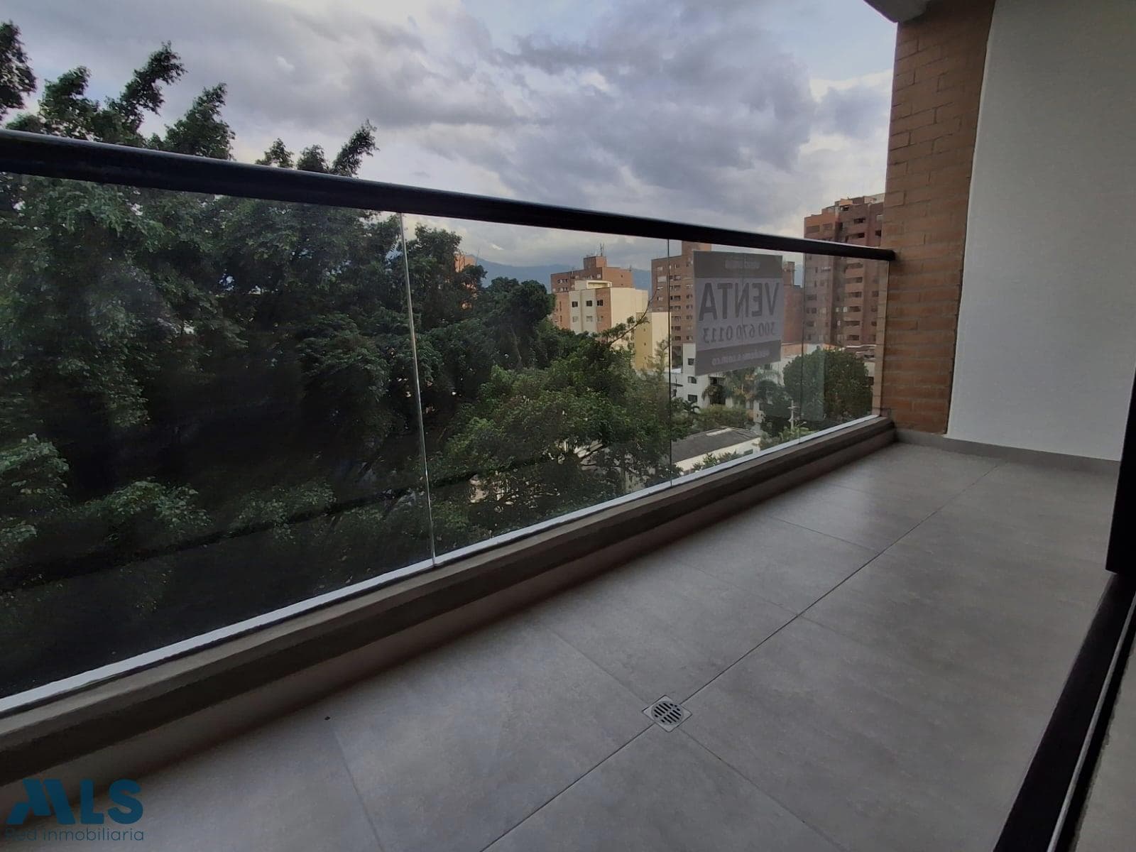 Apartamento en venta en Los Colores, Laureles, Medellín — foto 1 de 18