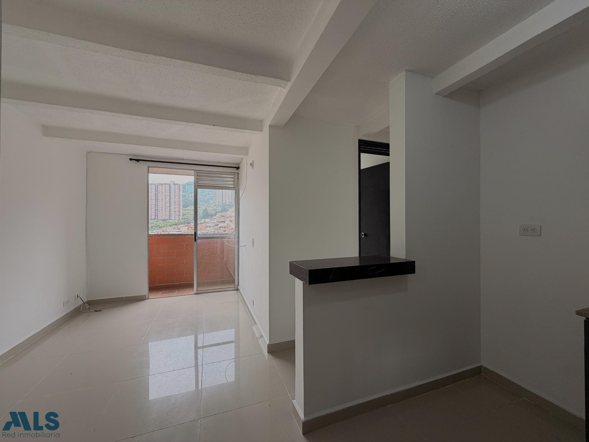 Apartamento en venta en Robledo Pajarito, Occidente, Medellín — foto 1 de 32