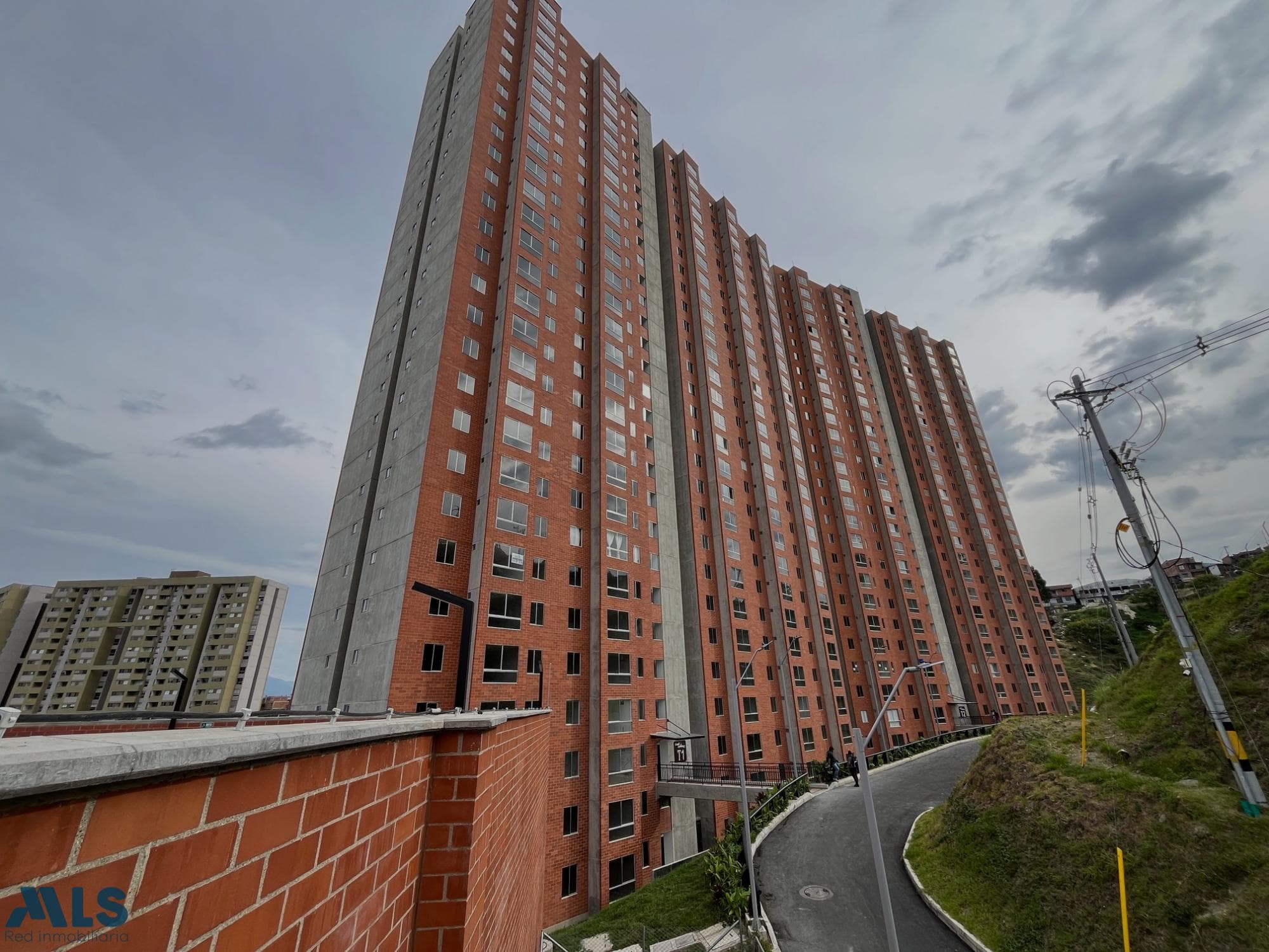 Apartamento en venta en Calasanz Parte Alta, Occidente, Medellín — foto 1 de 13