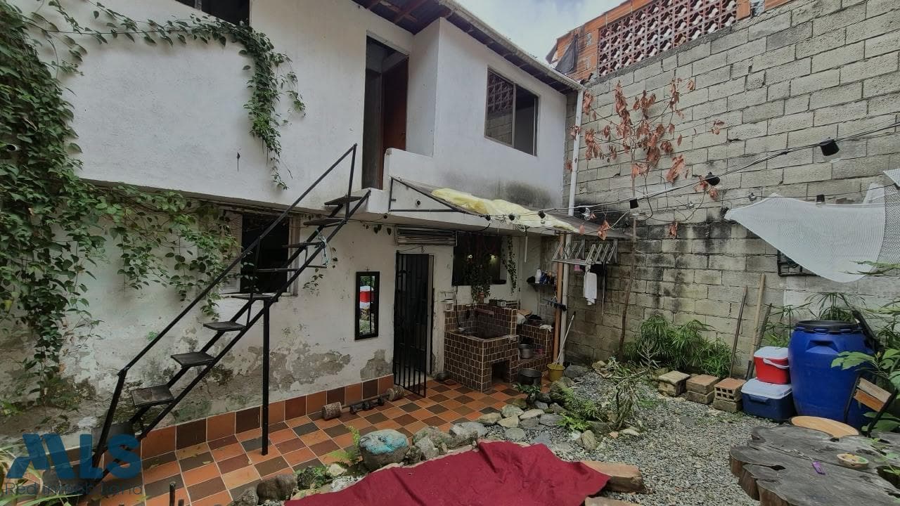Casa en venta en Alejandría, Poblado, Medellín — foto 1 de 15