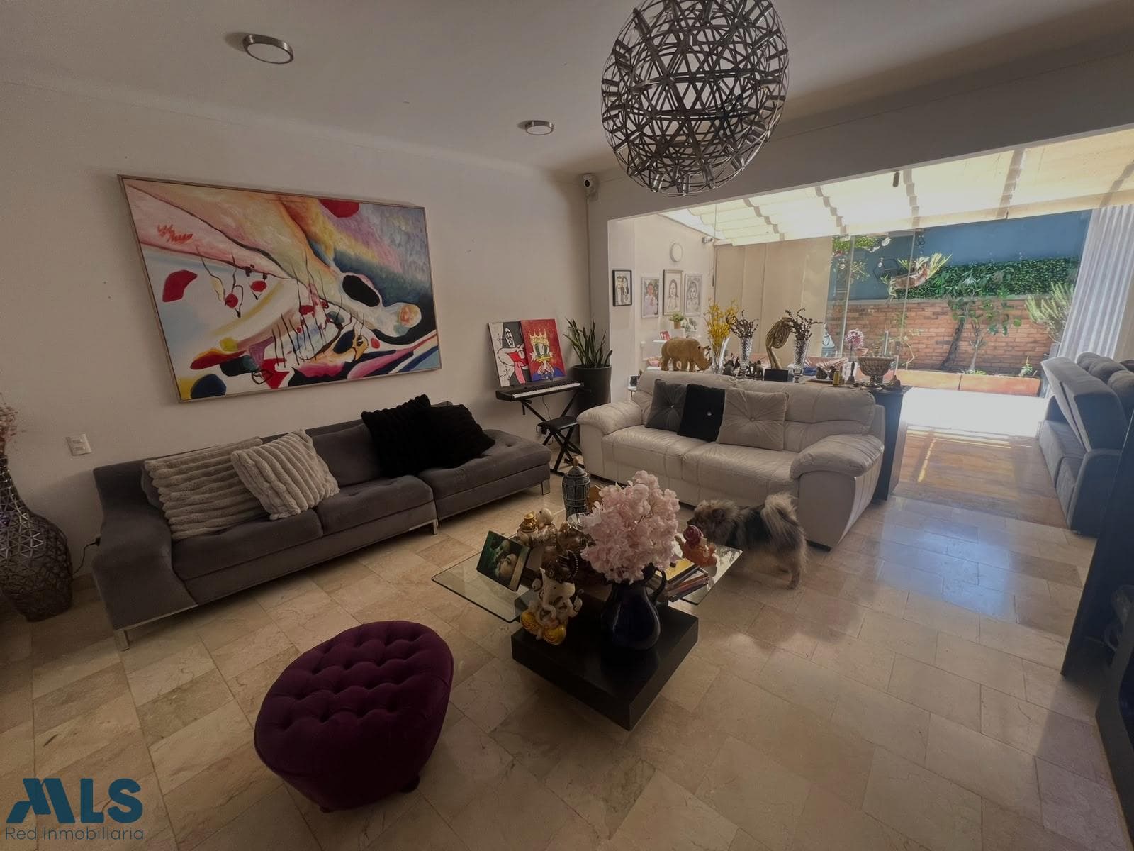 Casa en venta en El Tesoro, Poblado, Medellín — foto 1 de 17