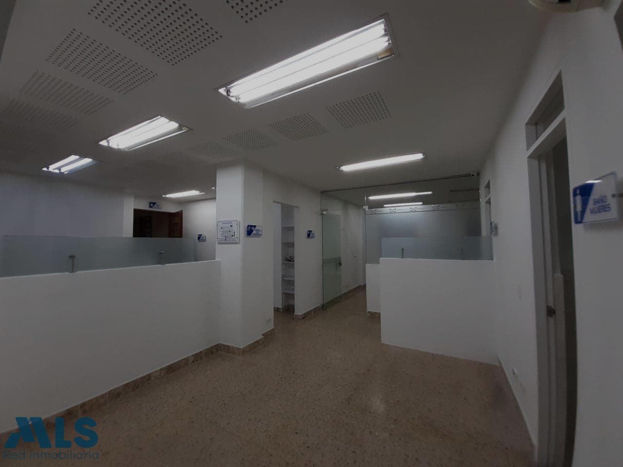 Oficina en venta en Laureles, Medellín — foto 1 de 10