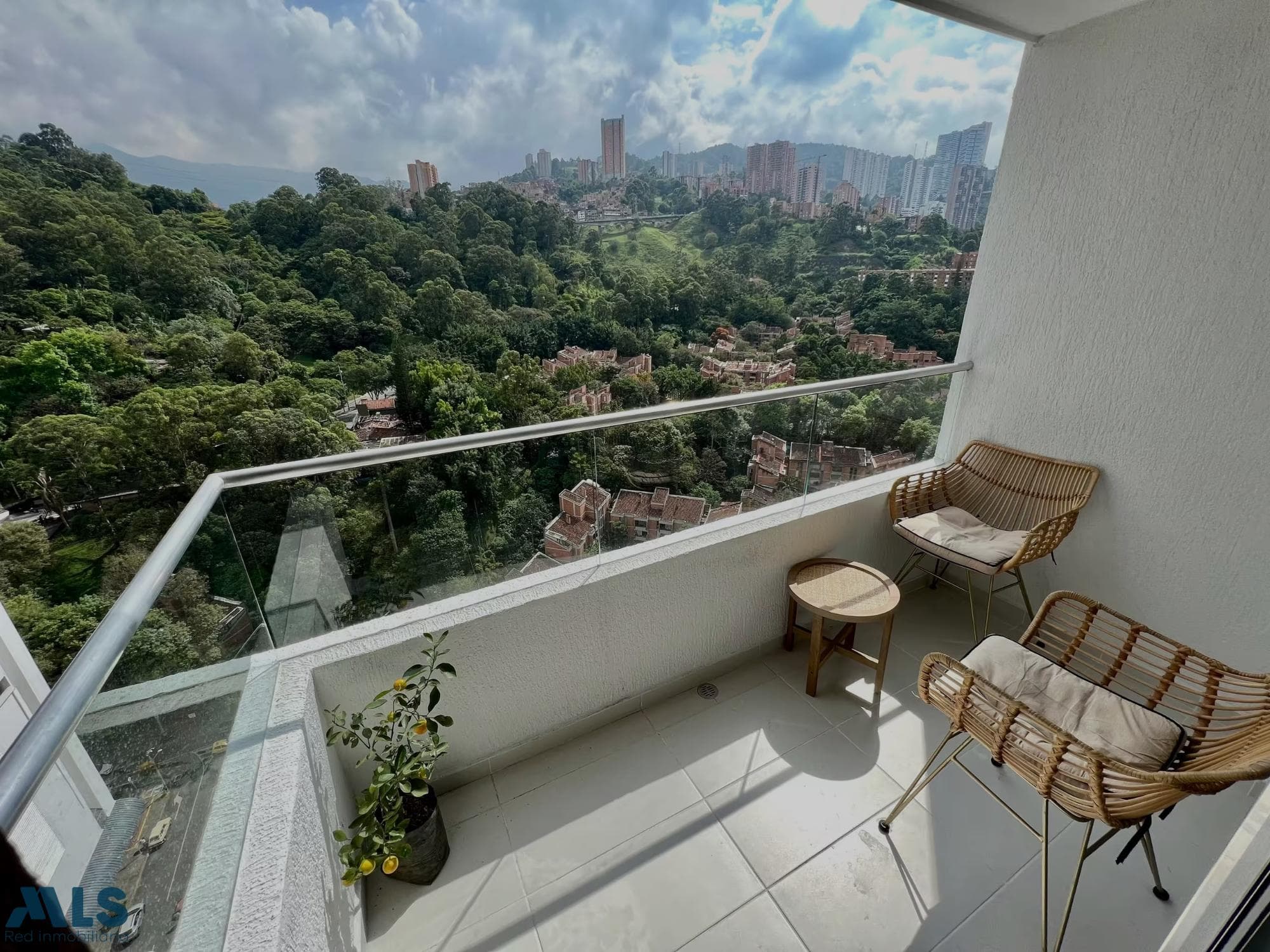 Apartamento en venta en San Diego, Poblado, Medellín — foto 1 de 12
