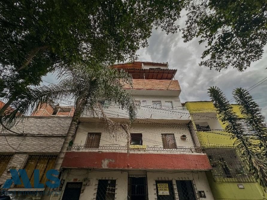 Casa en venta en Prado, Centro, Medellín — foto 1 de 16