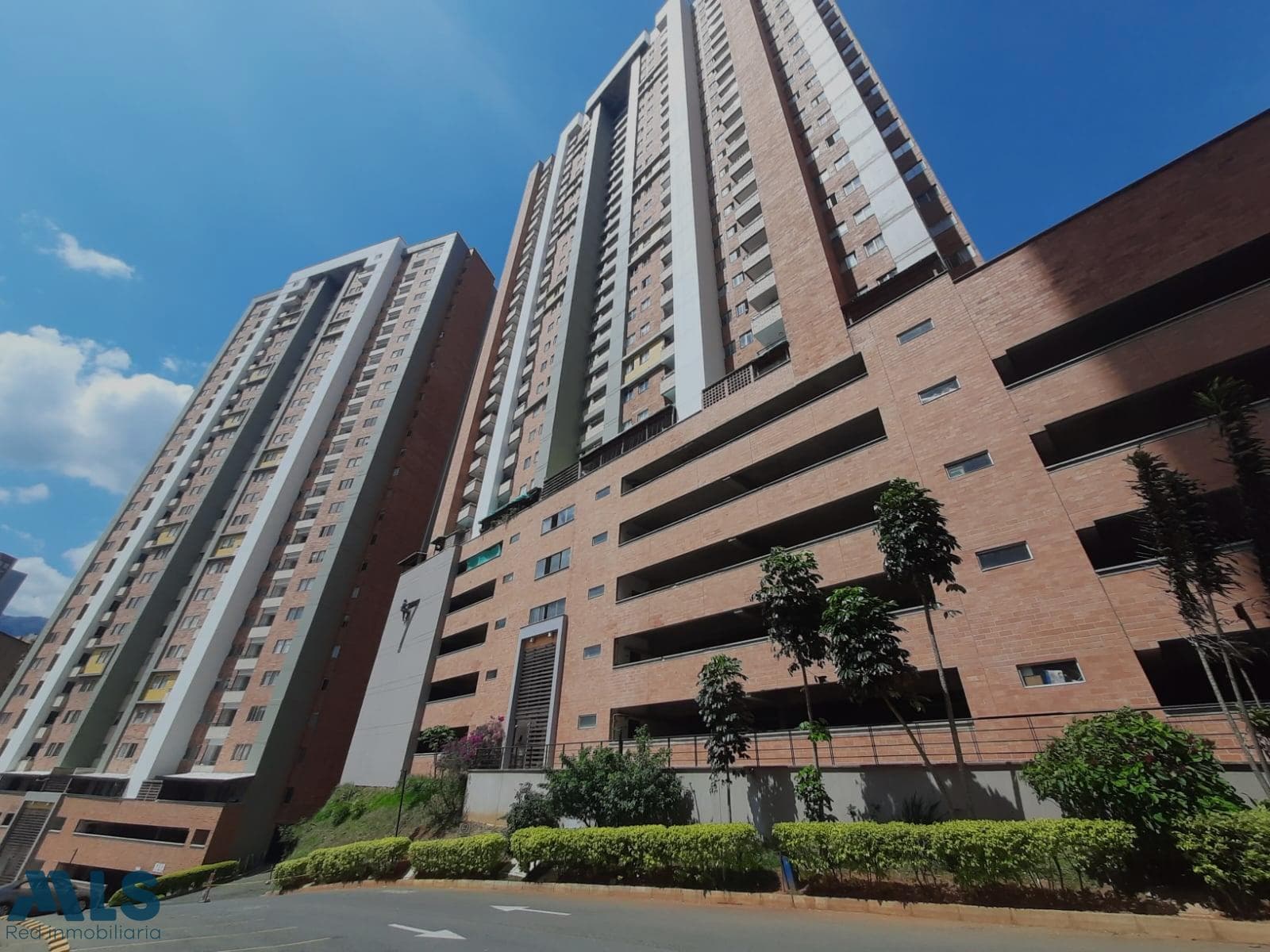 Apartamento en venta en La Navarra, Norte, Bello — foto 1 de 22