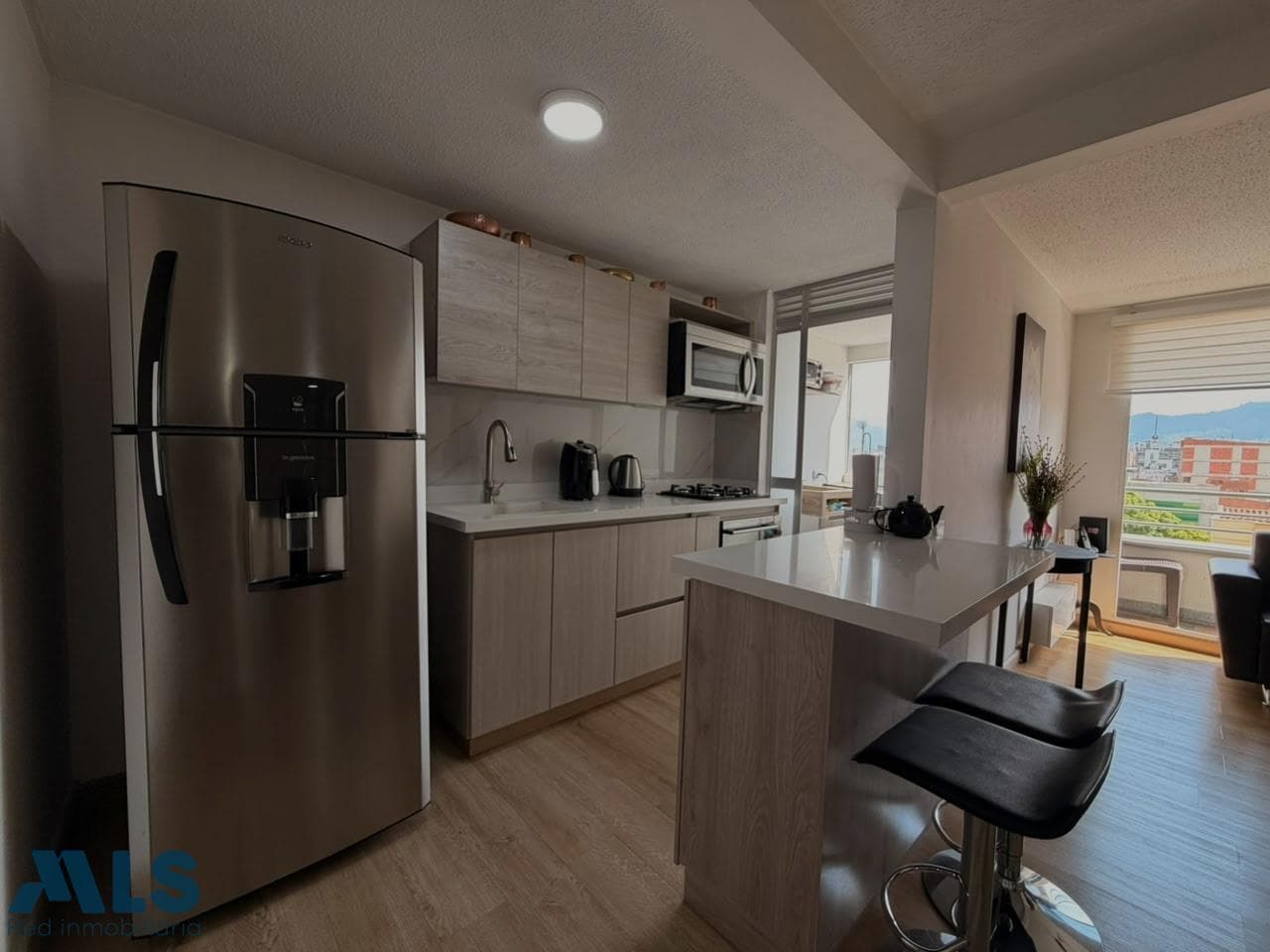 Apartamento en venta en Los Colores, Laureles, Medellín — foto 1 de 25