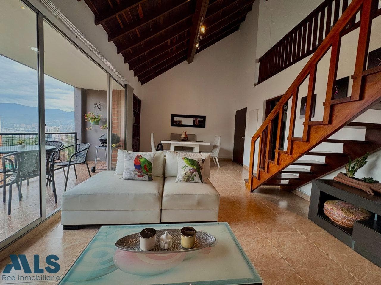 Apartamento en venta en Alejandría, Poblado, Medellín — foto 1 de 31