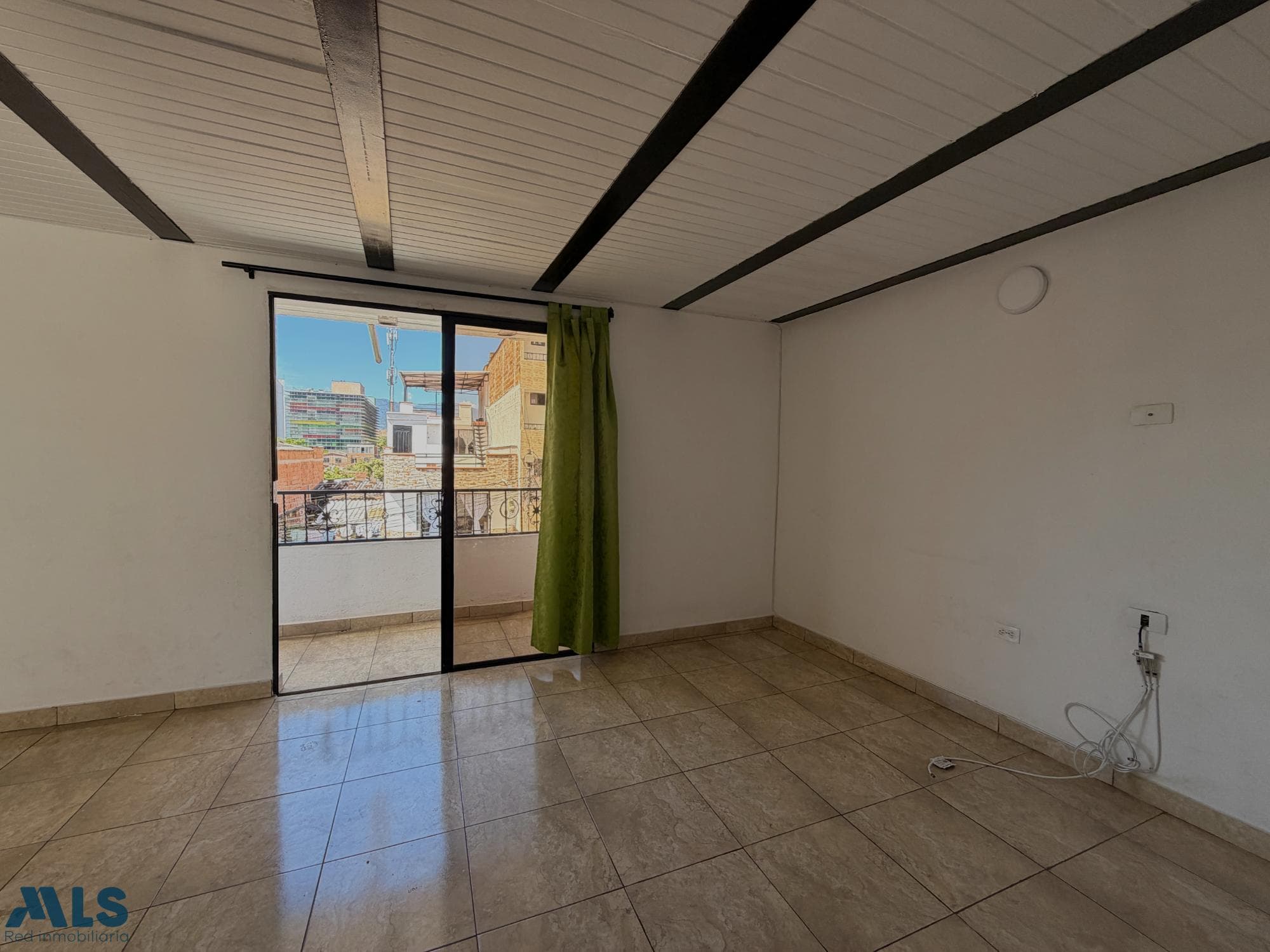 Casa en venta en Aranjuez, Centro, Medellín — foto 1 de 28