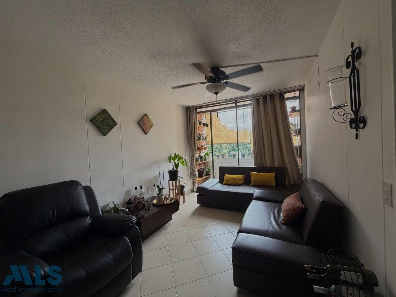 Apartamento en venta en La Frontera, Poblado, Medellín — foto 1 de 18