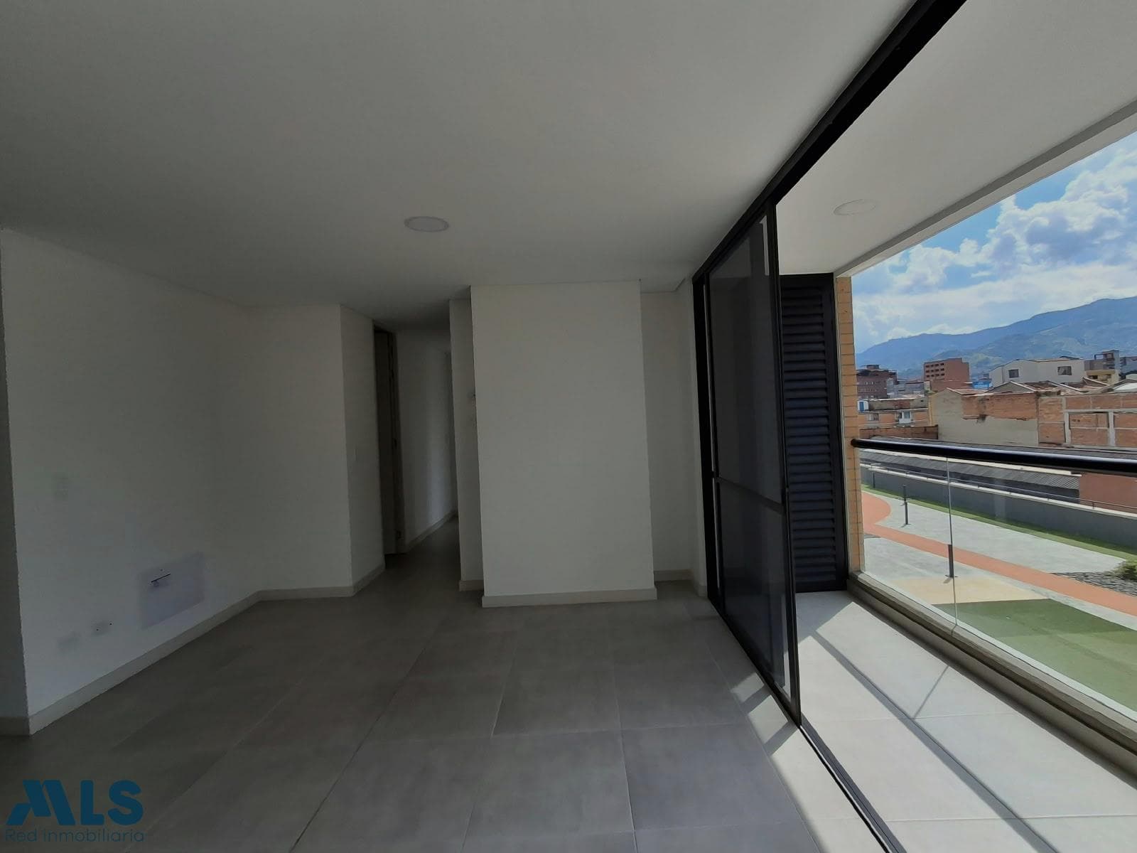 Apartamento en venta en Los Colores, Laureles, Medellín — foto 1 de 21