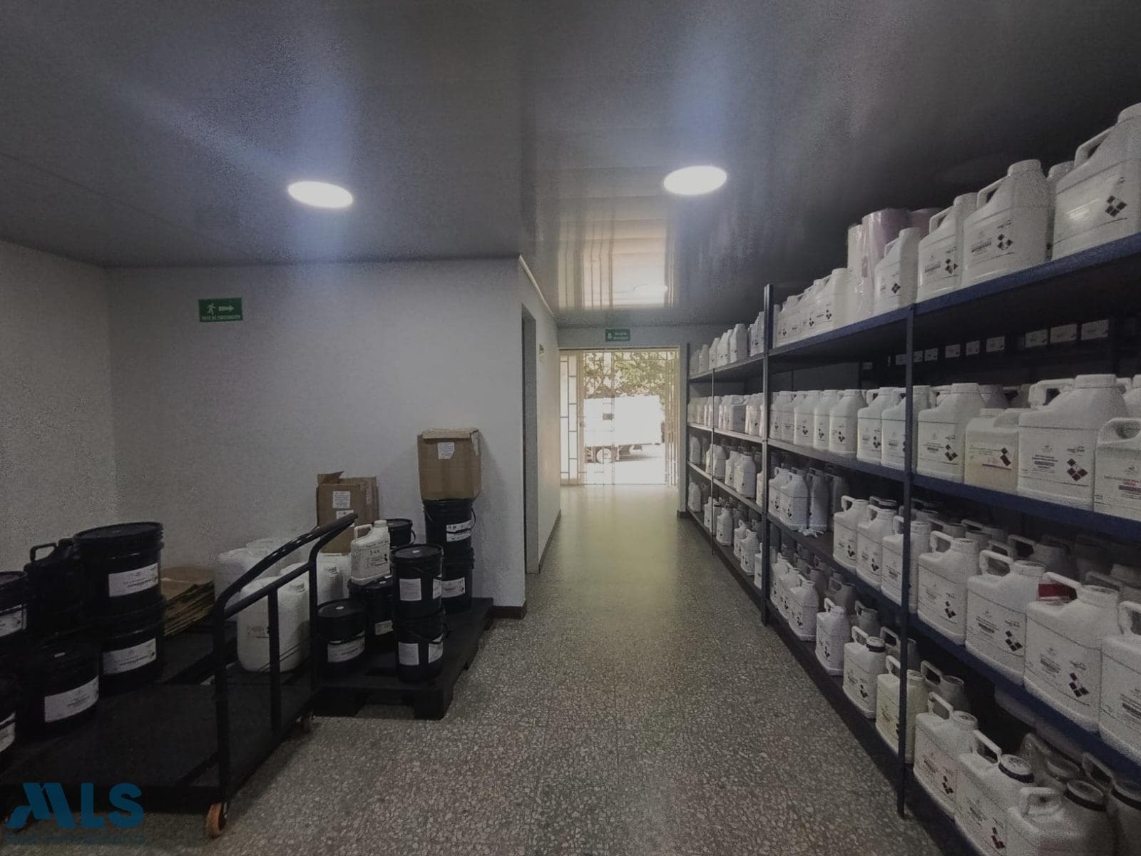 Local Comercial en venta en Prados de Sabaneta, Aburra Sur — foto 1 de 8