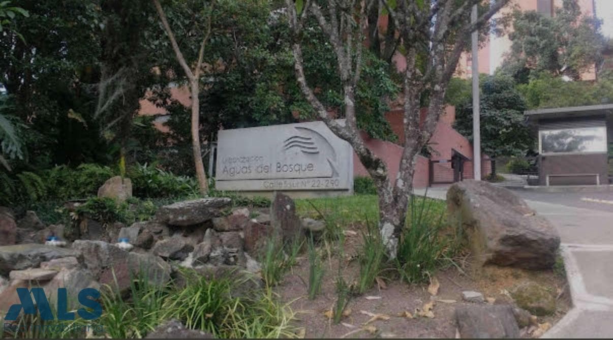 Apartamento en venta en El Tesoro, Poblado, Medellín — foto 1 de 34