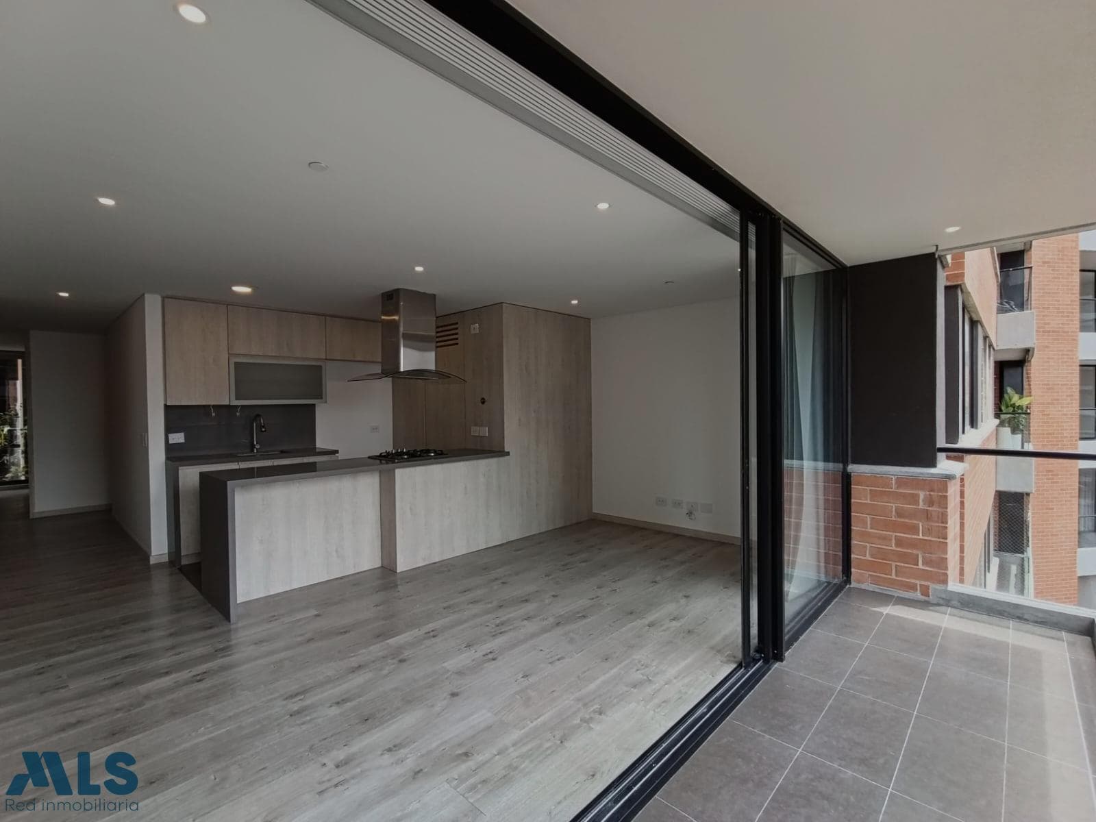 Apartamento en venta en Altos del Poblado, Medellín — foto 1 de 19