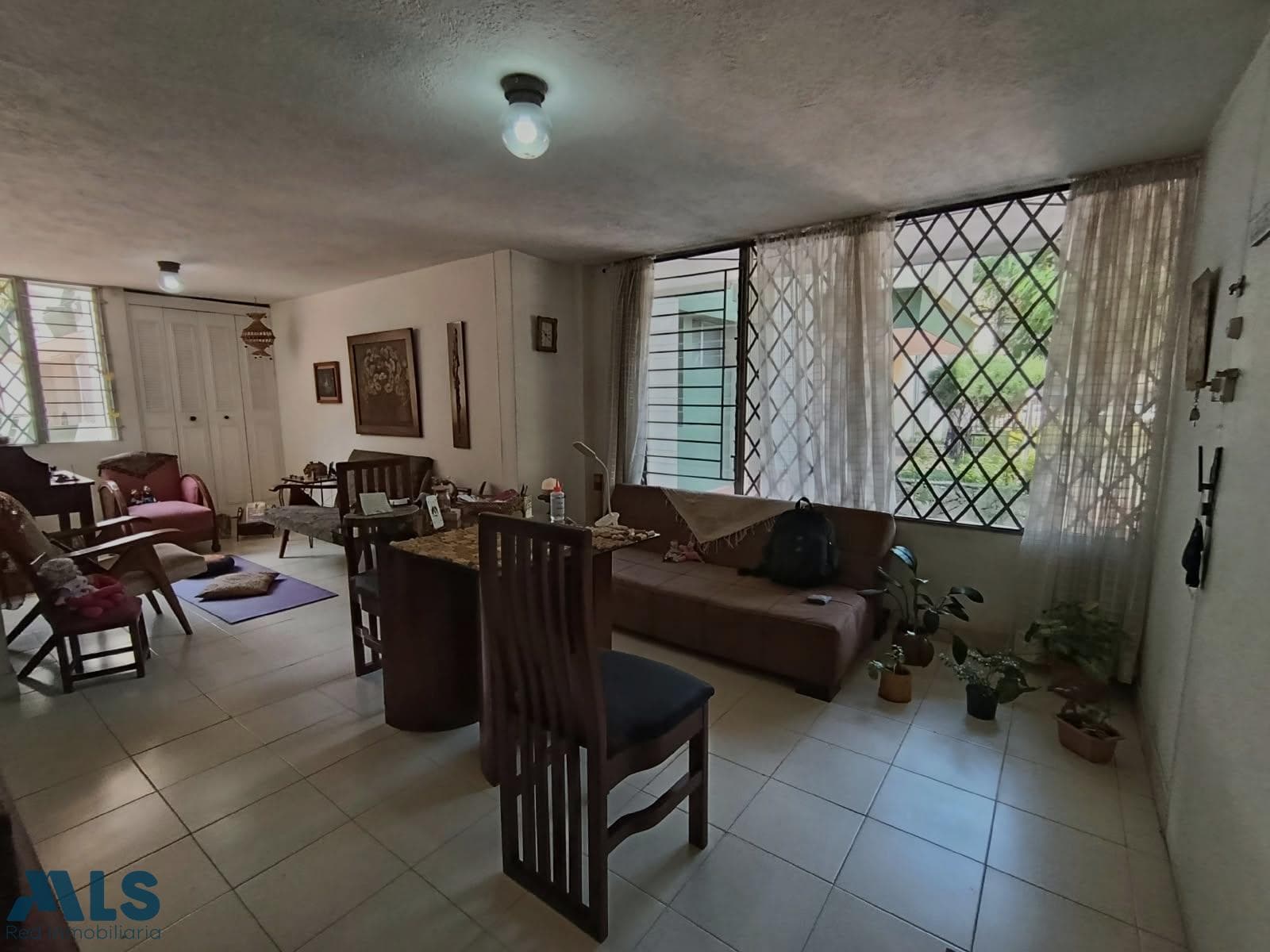 Apartamento en venta en Los Colores, Laureles, Medellín — foto 1 de 38