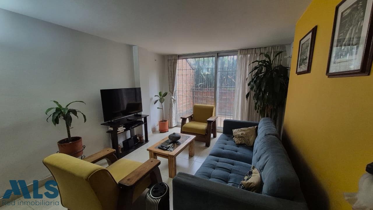 Apartamento en venta en Carlos e. Restrepo, Occidente, Medellín — foto 1 de 18