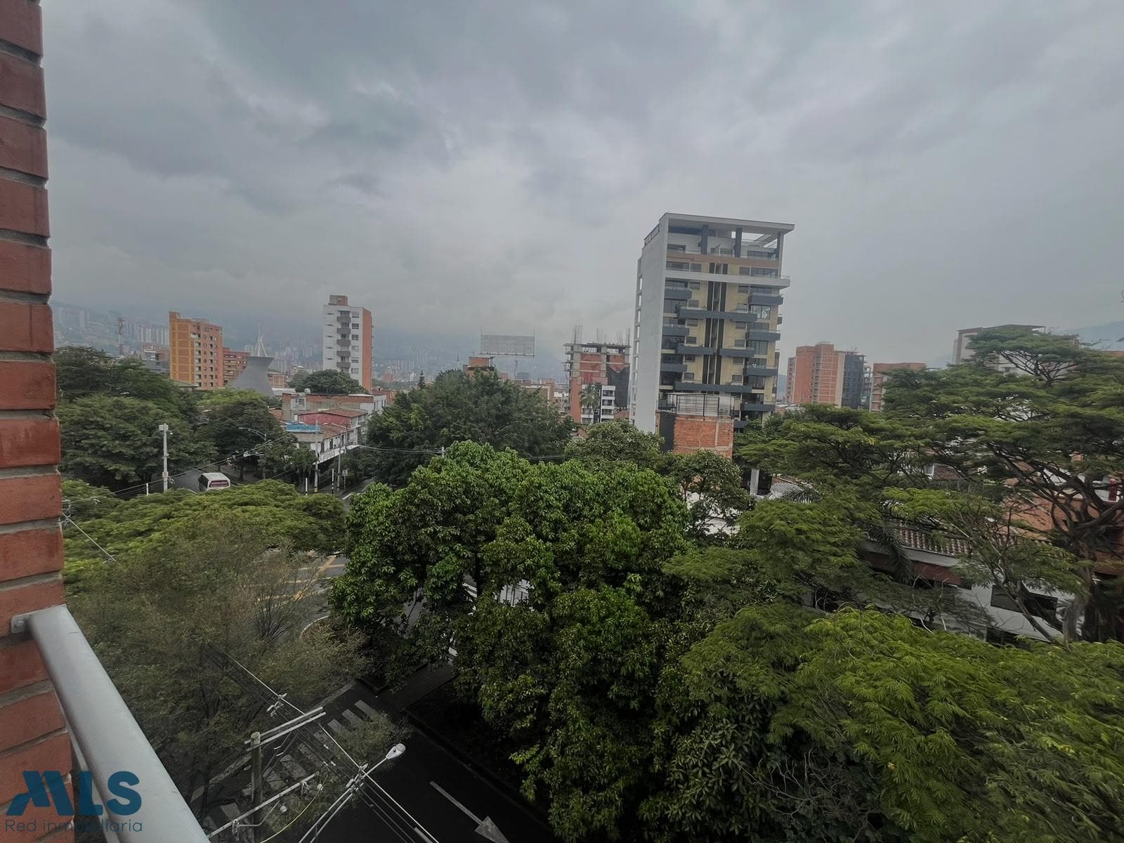 Apartamento en venta en Lorena, Laureles, Medellín — foto 1 de 17